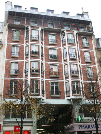 La Cité de l’Argentine - Immeuble sur rue La Cité de l’Argentine - Immeuble sur rue