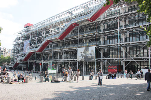 Le centre Pompidou Le centre Pompidou