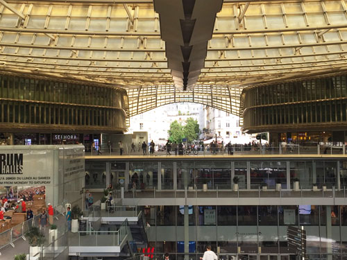 La canopée et le Forum des Halles La canopée et le Forum des Halles