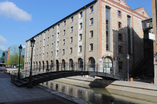 Les entrepôts du Pont de Flandre - Le bâtiment du Club Méditerranée Les entrepôts du Pont de Flandre - Le bâtiment du Club Méditerranée