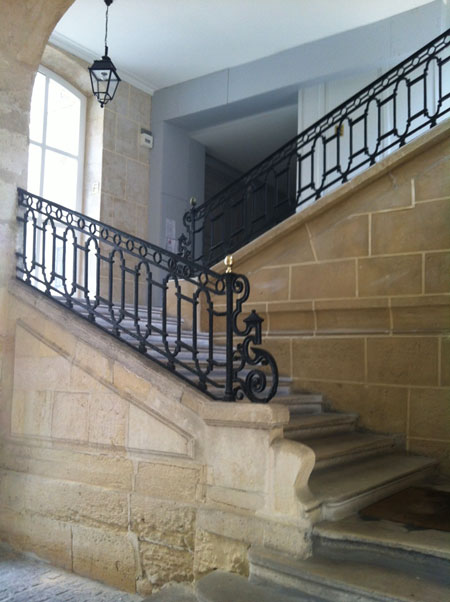 L'hôtel de Villeroy : l'escalier en pierre L'hôtel de Villeroy : l'escalier en pierre