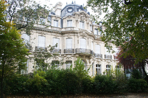 L’hôtel Emile Menier - Façade sur le parc Monceau L’hôtel Emile Menier - Façade sur le parc Monceau
