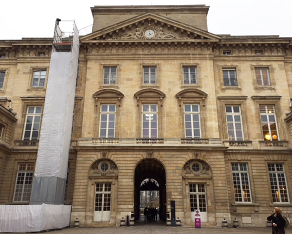 L’Hôtel des Monnaies : la façade sur cour L’Hôtel des Monnaies : la façade sur cour