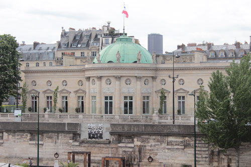 L’hôtel de Salm - La façade sur la Seine L’hôtel de Salm - La façade sur la Seine
