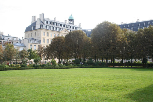 Le jardin des missions étrangères Le jardin des missions étrangères