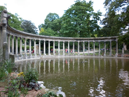 Le parc Monceau - La Naumachie Le parc Monceau - La Naumachie
