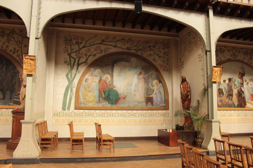 L’église Notre-Dame du Travail - Une des chapelles L’église Notre-Dame du Travail - Une des chapelles