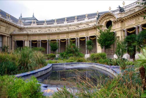 Le Petit Palais - Le jardin intérieur Le Petit Palais - Le jardin intérieur