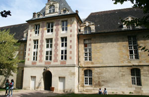 L'hôpital Saint-Louis L'hôpital Saint-Louis