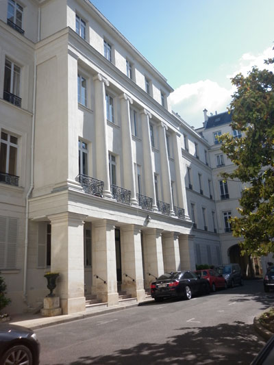 Le square d’Orléans Le square d’Orléans