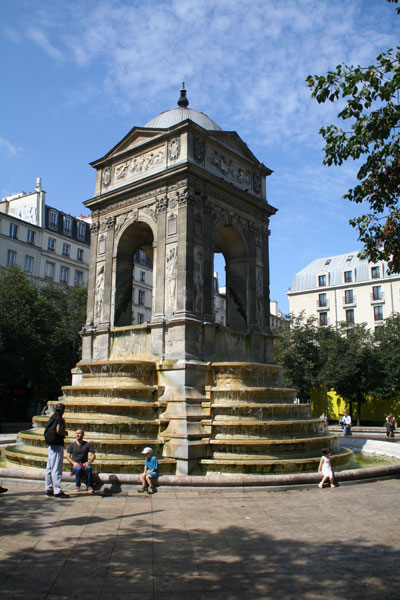 La fontaine des Innocents La fontaine des Innocents