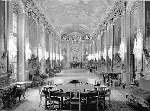 L'hôtel de Toulouse : la galerie Dorée L'hôtel de Toulouse : la galerie Dorée