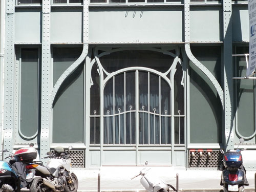 Immeuble industriel, rue Réaumur - La porte d'entrée Immeuble industriel, rue Réaumur - La porte d'entrée