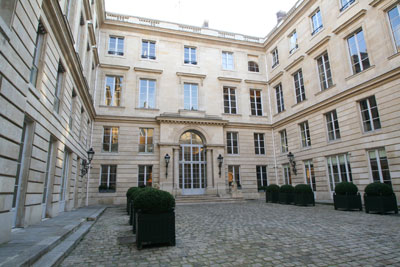 Hôtel de Saint-Florentin - cour d'honneur Hôtel de Saint-Florentin - cour d'honneur