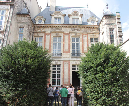 L’hôtel de Châlons-Luxembourg - Façade sur jardin L’hôtel de Châlons-Luxembourg - Façade sur jardin