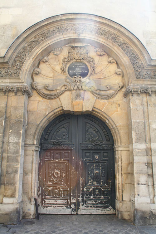 L'hôtel de Châlons-Luxembourg : un portail unique à Paris L'hôtel de Châlons-Luxembourg : un portail unique à Paris