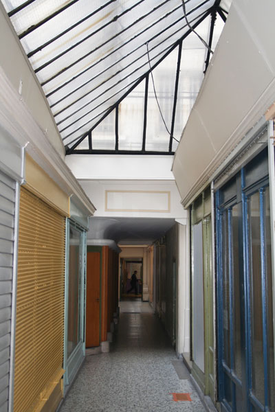 Le minuscule passage Sainte-Anne à l'abandon Le minuscule passage Sainte-Anne à l'abandon