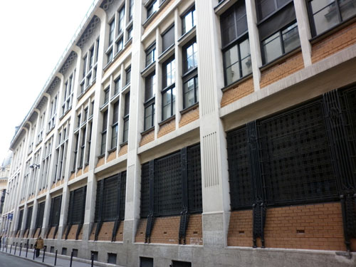 Le central téléphonique Bergère - Façade rue Bergère Le central téléphonique Bergère - Façade rue Bergère