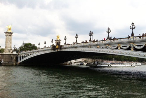 Le pont Alexandre III Le pont Alexandre III