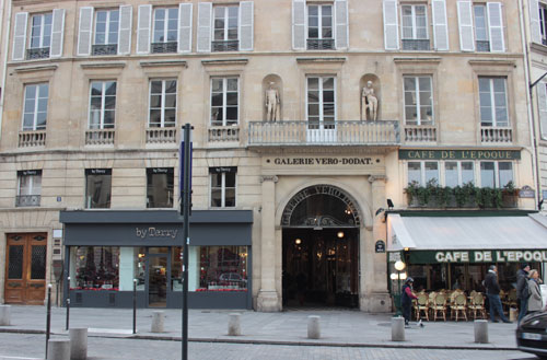 La galerie Vérot-Dodat- Entrée rue du Bouloi La galerie Vérot-Dodat- Entrée rue du Bouloi