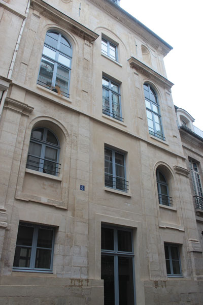 La confrérie des orfèvres - Façade de la chapelle Saint-Eloi La confrérie des orfèvres - Façade de la chapelle Saint-Eloi