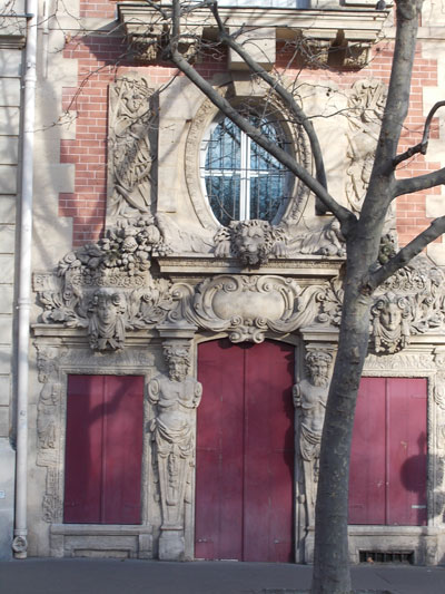 Façade de la nouvelle aile doublant l'aile droite : un décor digne de l'architecture baroque Façade de la nouvelle aile doublant l'aile droite : un décor digne de l'architecture baroque