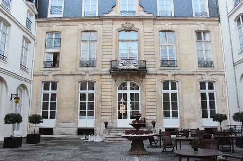 L'hôtel de Boullogne - Façade sur cour L'hôtel de Boullogne - Façade sur cour