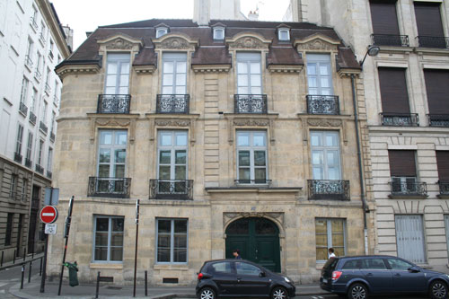 L'hôtel Feydeau de Montholon - Façade sur le quai des Grands Augustins L'hôtel Feydeau de Montholon - Façade sur le quai des Grands Augustins