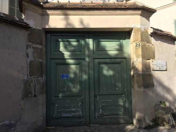 La maison de Balzac : le portail d'entrée rue Berton