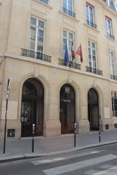 Sciences Po Paris - L'entrée rue Saint-Guillaume