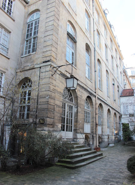 Le collège des Trente-trois : le bâtiment du collège Le collège des Trente-trois : le bâtiment du collège