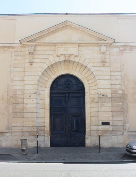 L'hôtel d'Ecquevilly - Le portail sur rue