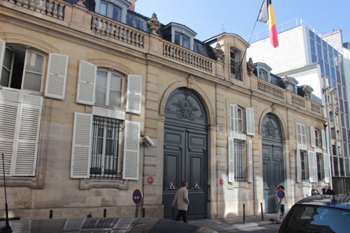 L'hôtel de La Mark - Le portail d'entrée double, rue de Surène L'hôtel de La Mark - Le portail d'entrée double, rue de Surène