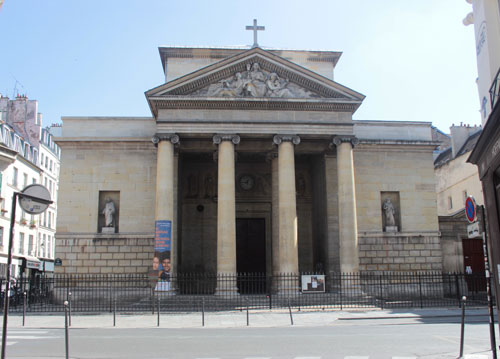 L'église Saint-Denys-du-Saint-Sacrement - La façade L'église Saint-Denys-du-Saint-Sacrement - La façade