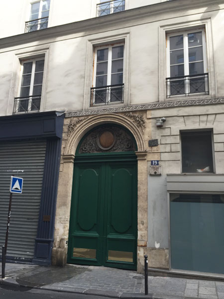 L'hôtel de Lubert, rue de Cléry. L'immeuble a été profondément modifié au XIXe siècle L'hôtel de Lubert, rue de Cléry. L'immeuble a été profondément modifié au XIXe siècle