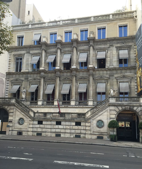 L’hôtel Collot - La façade sur le quai Anatole France