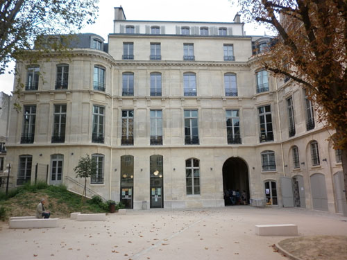 L'hôtel de Wendel - La façade sur le jardin L'hôtel de Wendel - La façade sur le jardin