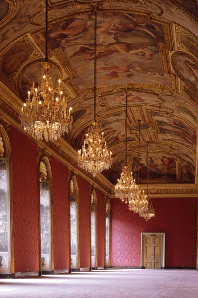 La galerie Mazarine et son admirable plafond peint La galerie Mazarine et son admirable plafond peint