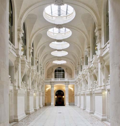 Le musée des Arts Décoratifs : la grande nef Le musée des Arts Décoratifs : la grande nef