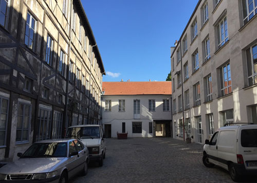 La cour de l'Industrie : cour n° 1 La cour de l'Industrie : cour n° 1