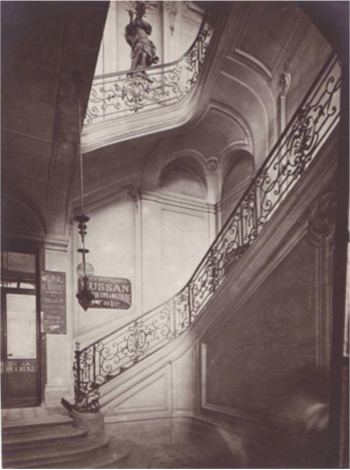 L'hôtel Dodun : la cage d'escalier L'hôtel Dodun : la cage d'escalier