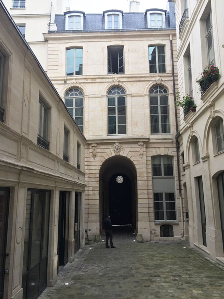 hôtel Dodun : le revers du bâtiment d'entrée donnant sur la rue de Richelieu hôtel Dodun : le revers du bâtiment d'entrée donnant sur la rue de Richelieu