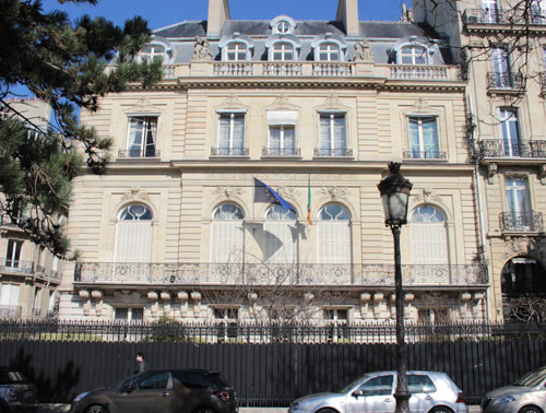 L'hôtel de Breteuil - La façade sur le jardin