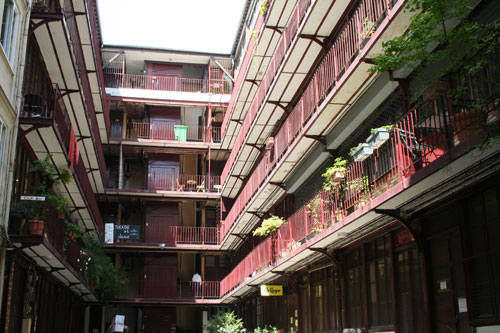 Anciens ateliers Rue de Charonne Anciens ateliers Rue de Charonne