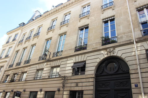 immeuble locatif au n°7 rue Bonaparte immeuble locatif au n°7 rue Bonaparte