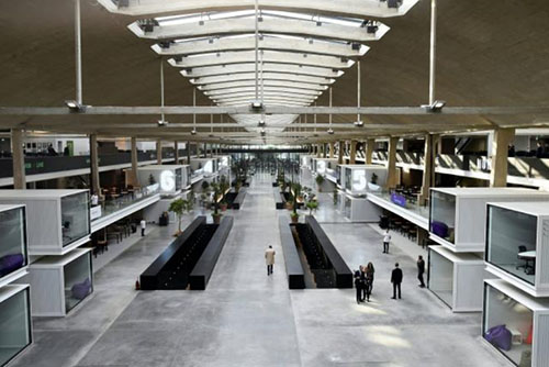 Station F : l'allée centrale Station F : l'allée centrale