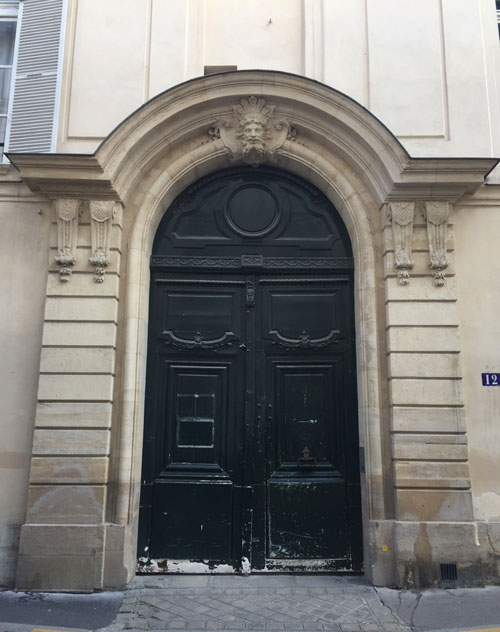 L'hôtel de Brunvilliers : le portail L'hôtel de Brunvilliers : le portail