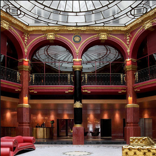 Le Banke hôtel : la rotonde centarle couverte d'une verrière