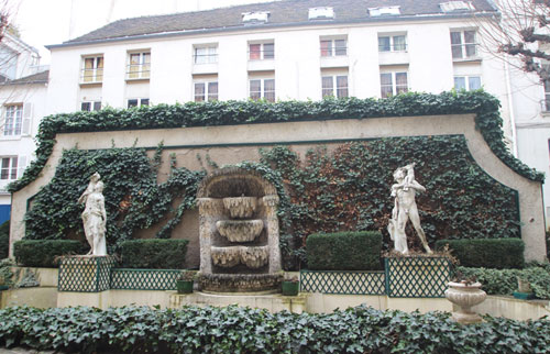 Fontaine Hôtel particulier quai Voltaire