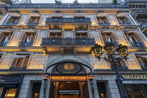 L'hôtel Park Hyatt Paris Vendôme : la façade sur la rue de la Paix